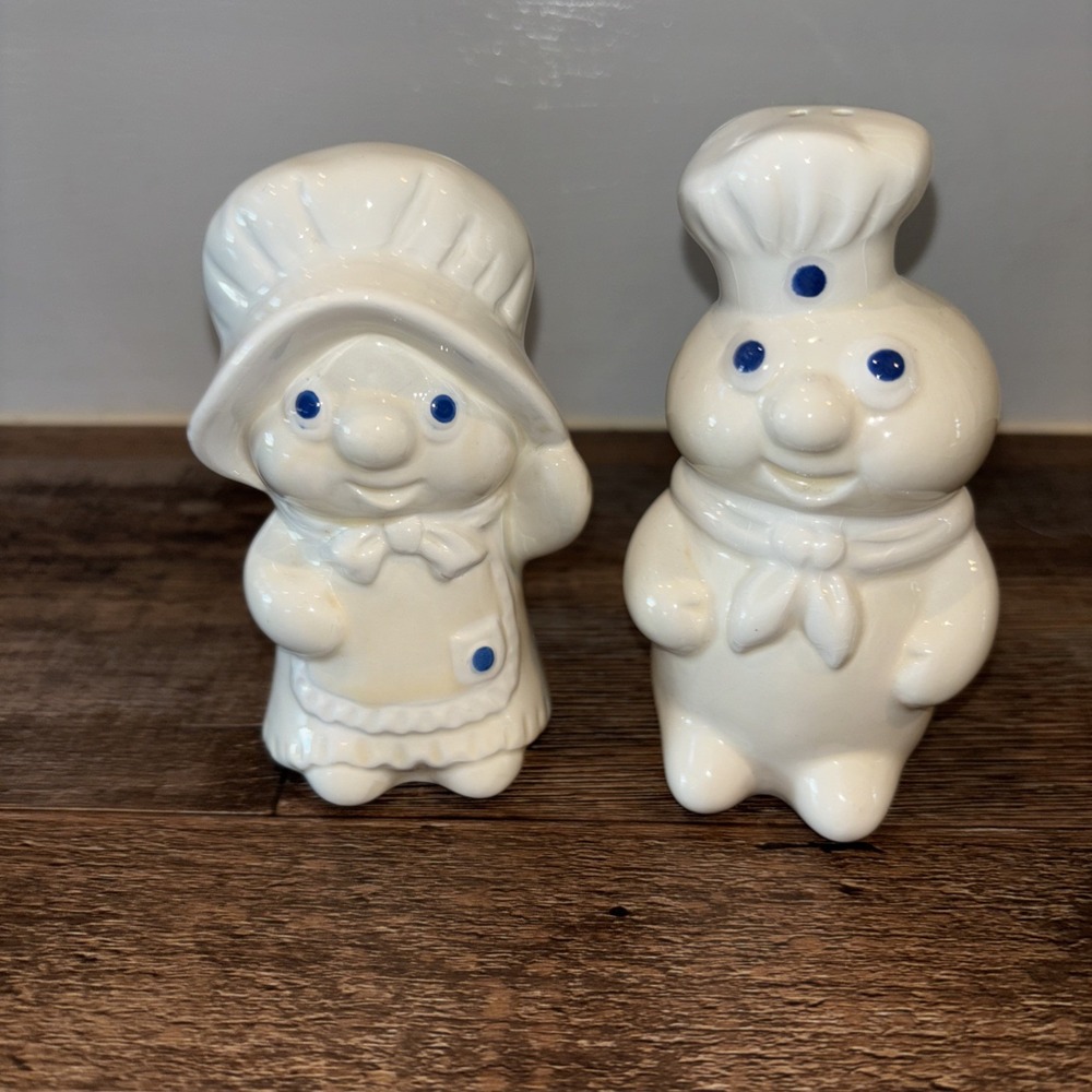 Pillsbury Salt & Pepper Shakers Poppin Fresh and Poppie Fresh Vintage 1988